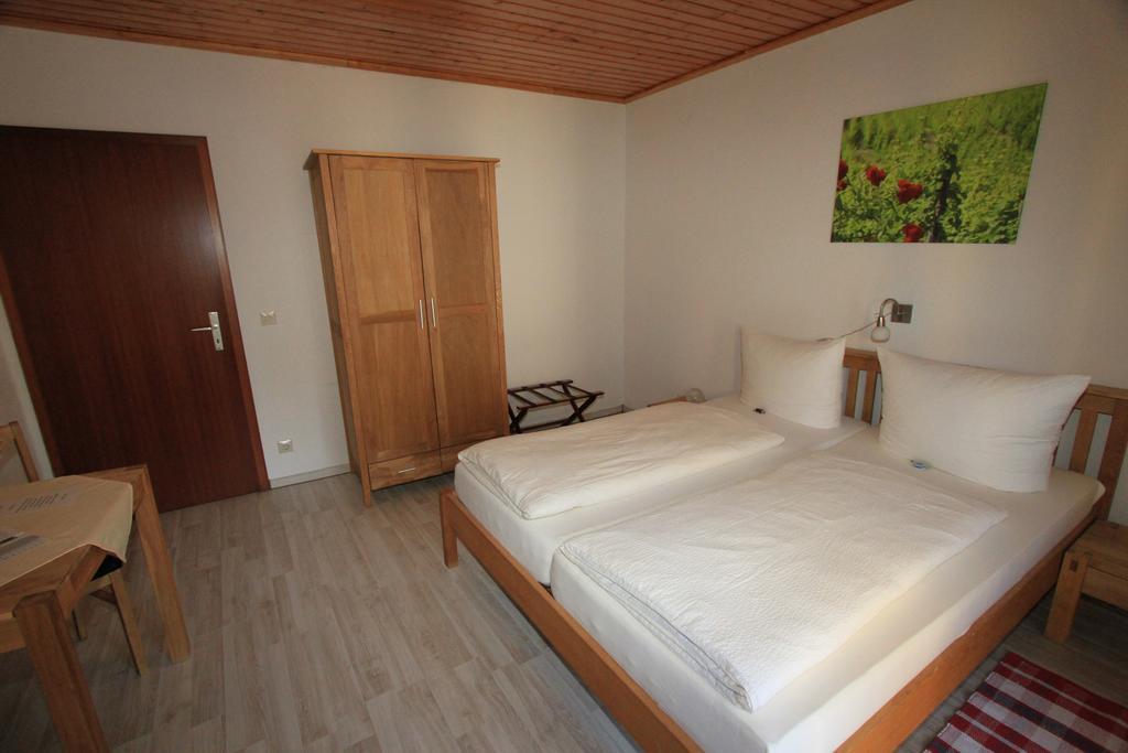 Ferienweingut Serwaziwein メセニヒ 部屋 写真