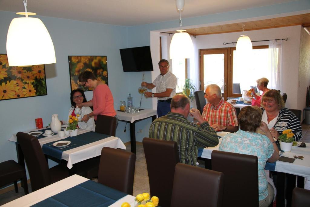 Ferienweingut Serwaziwein メセニヒ エクステリア 写真